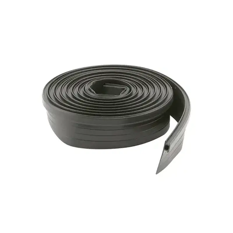 FHC B660 7/8" To 1-3/8" x 7 Ft. Black Vinyl Bug Seal
