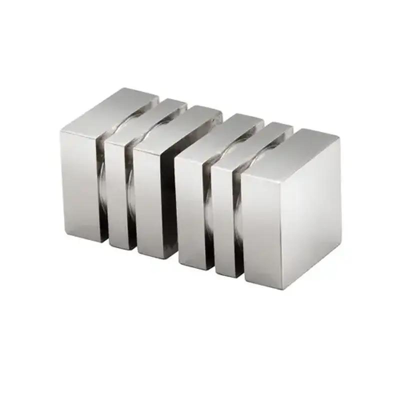 FHC DKSQ2CH Back-to-Back Square Knobs - Polished Chrome